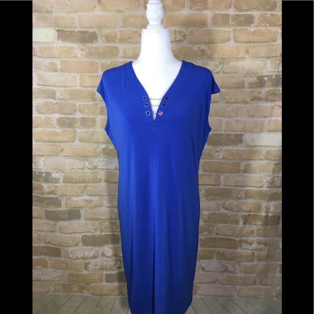 🆕Carmen Marc Valvo Dress Size L